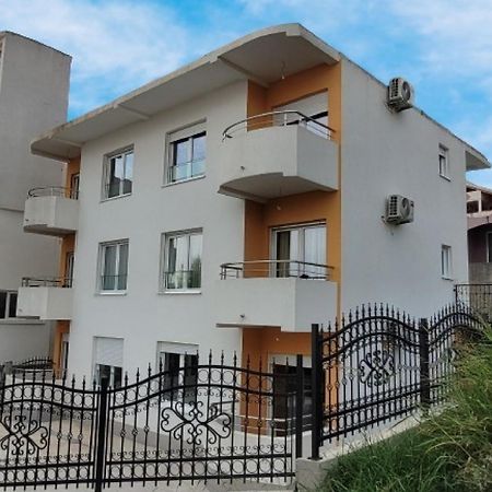 Montenegro Apartments Phoenix With Pool Bar Εξωτερικό φωτογραφία