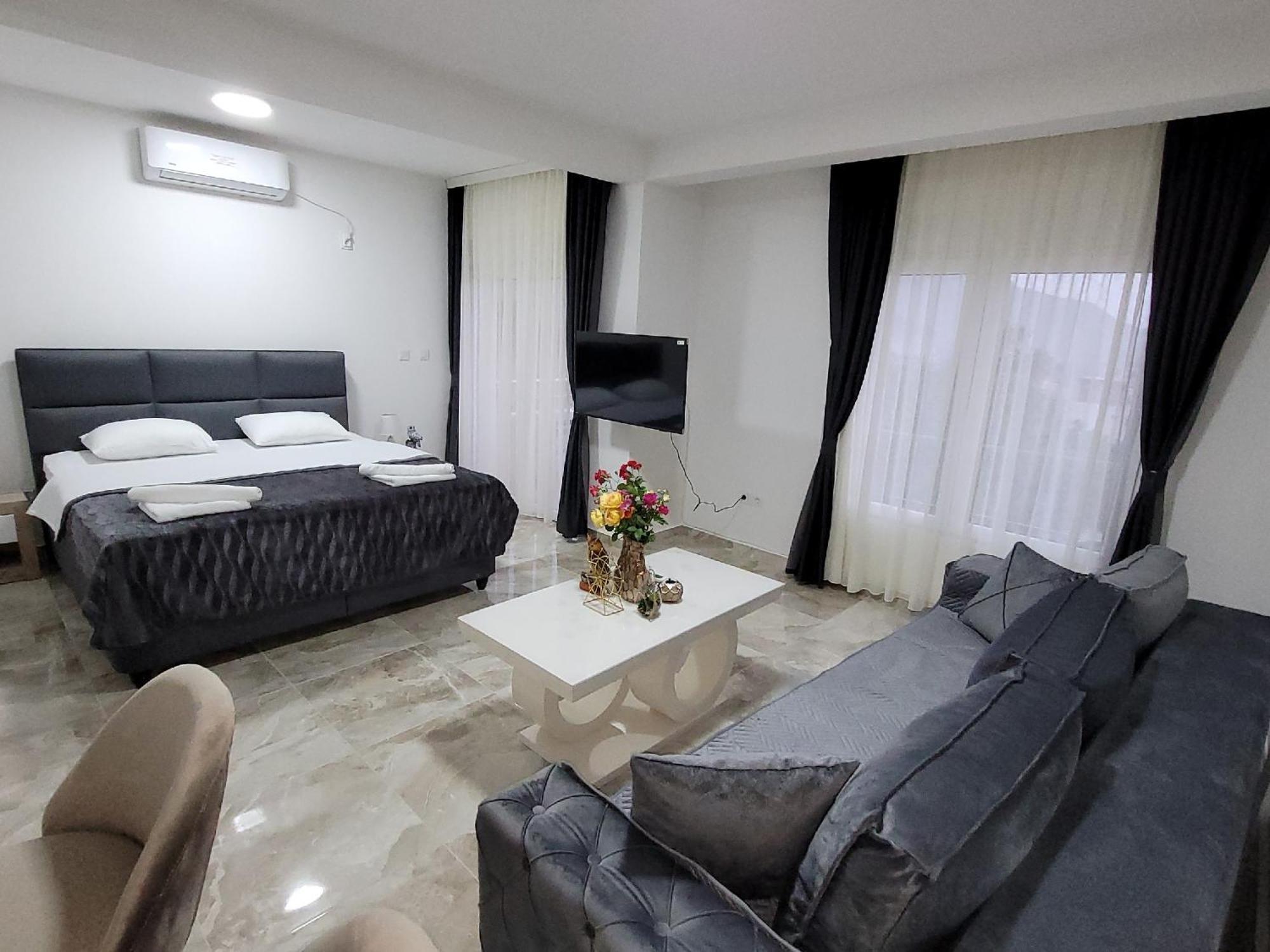 Montenegro Apartments Phoenix With Pool Bar Δωμάτιο φωτογραφία