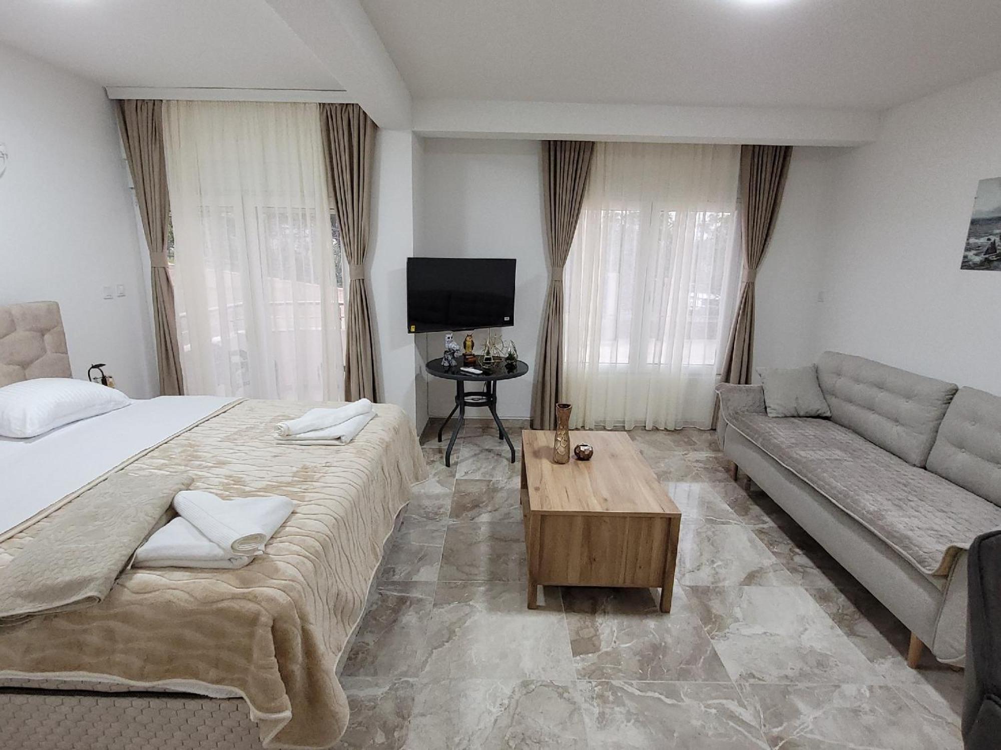 Montenegro Apartments Phoenix With Pool Bar Δωμάτιο φωτογραφία