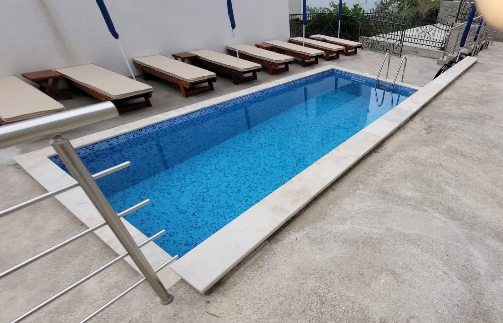 Montenegro Apartments Phoenix With Pool Bar Εξωτερικό φωτογραφία
