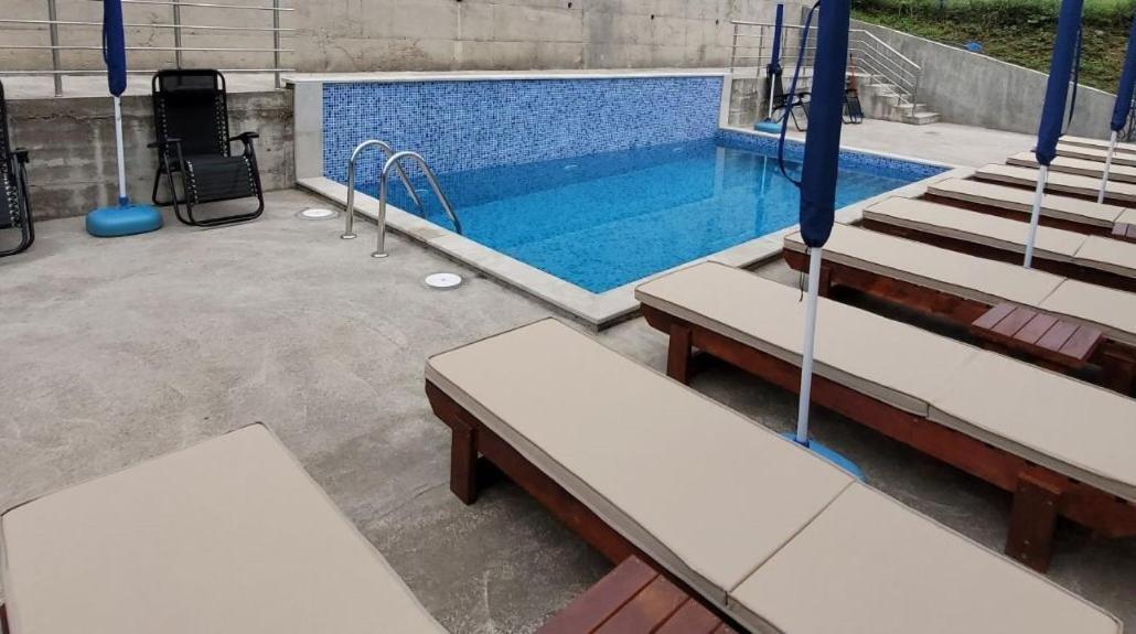 Montenegro Apartments Phoenix With Pool Bar Εξωτερικό φωτογραφία